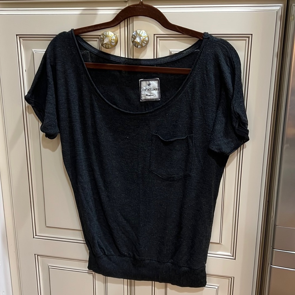 Very nice shirt made of cotton rayon and spandex